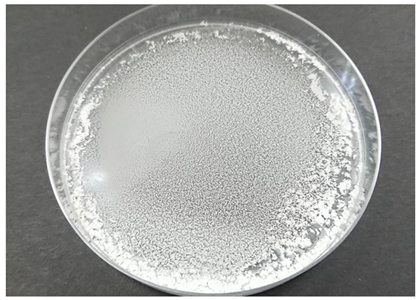 一般的なコーティング剤を硬化させたもの